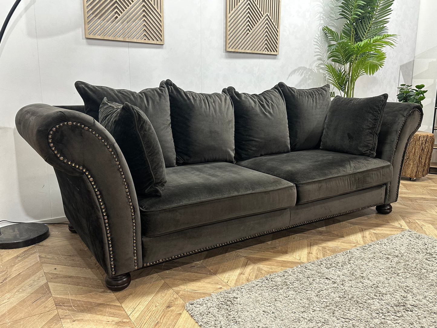 Antraciet Velvet Ruime 2.5-Zits Bank ~ Losse Kussens Met Afneembare Hoezen