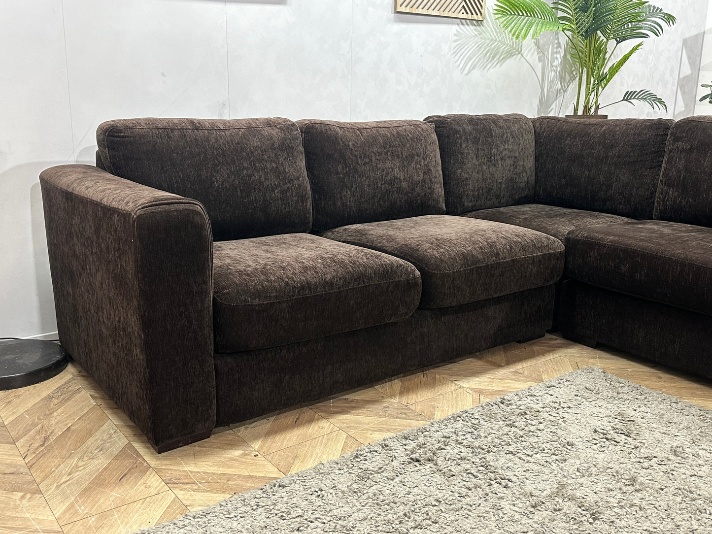 H&H Bruine Velvet Hoekbank ~ Losse Kussens Met Afneembare Hoezen
