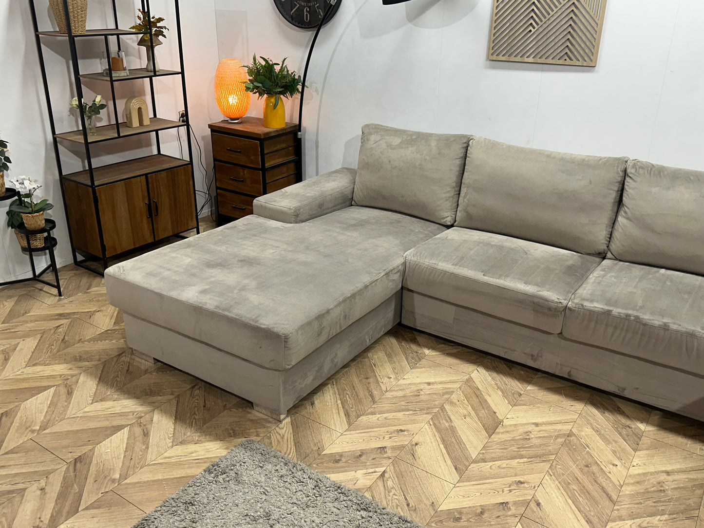 Grijze Velvet U Bank ~ Losse Kussens Met Afneembare Hoezen