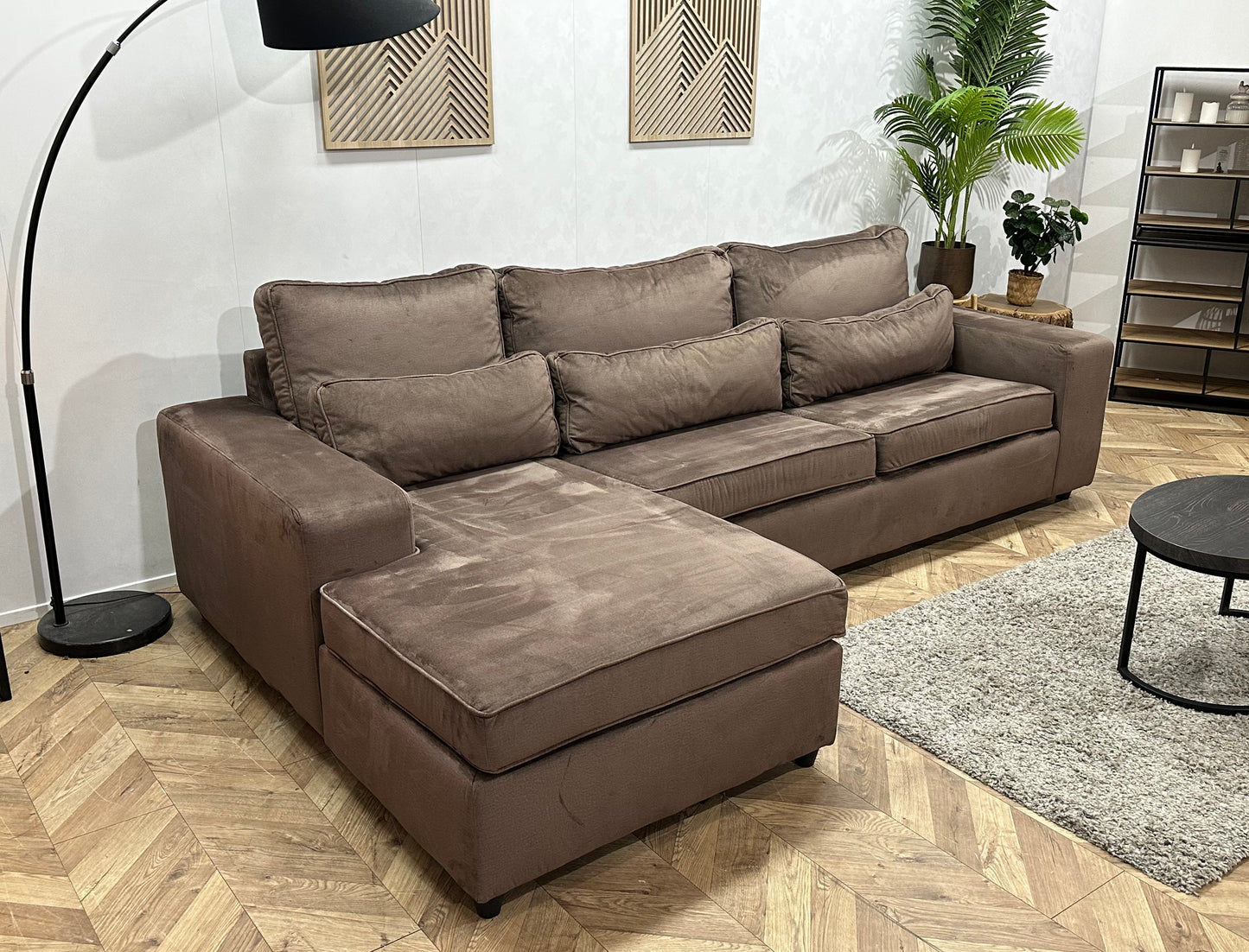 Bruine Velvet Hoekbank ~ Losse Kussens Met Afneembare Hoezen