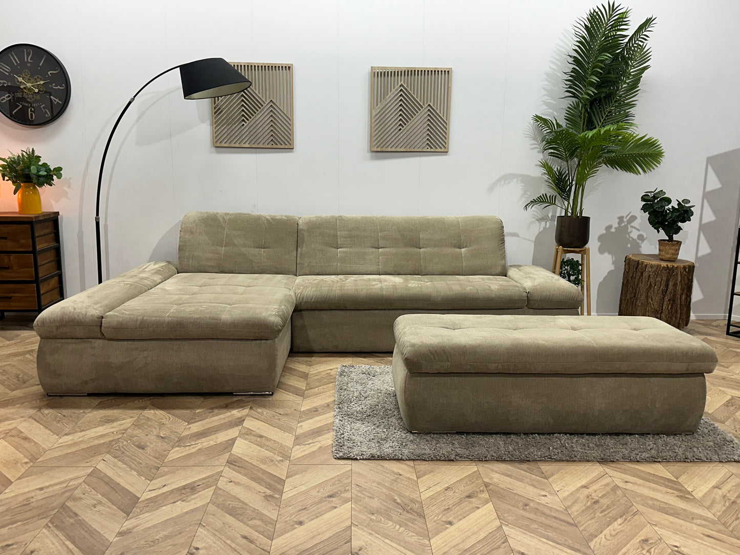 Beige Suède Stoffen Hoekbank Inc Hocker ~ Nieuwstaat