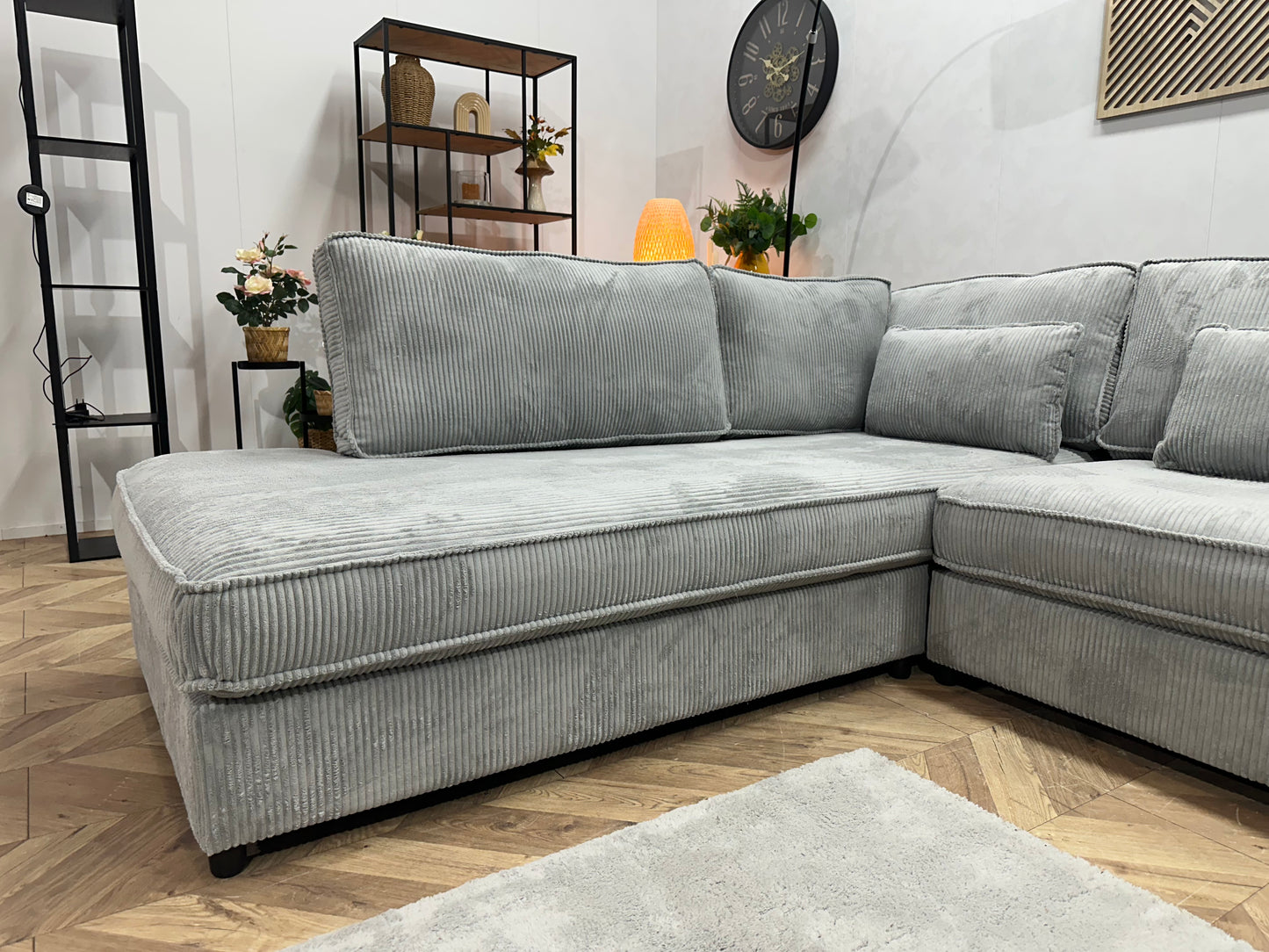 !Showroommodel! Licht Blauwe Ribstof Hoekbank Beide Hoeken Mogelijk