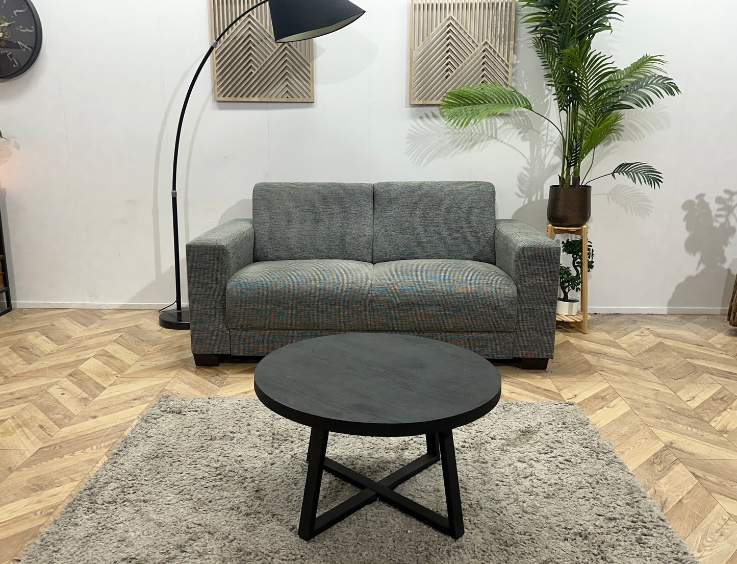 Grijze 2.5-Zits Bank ~ Vaste Kussens