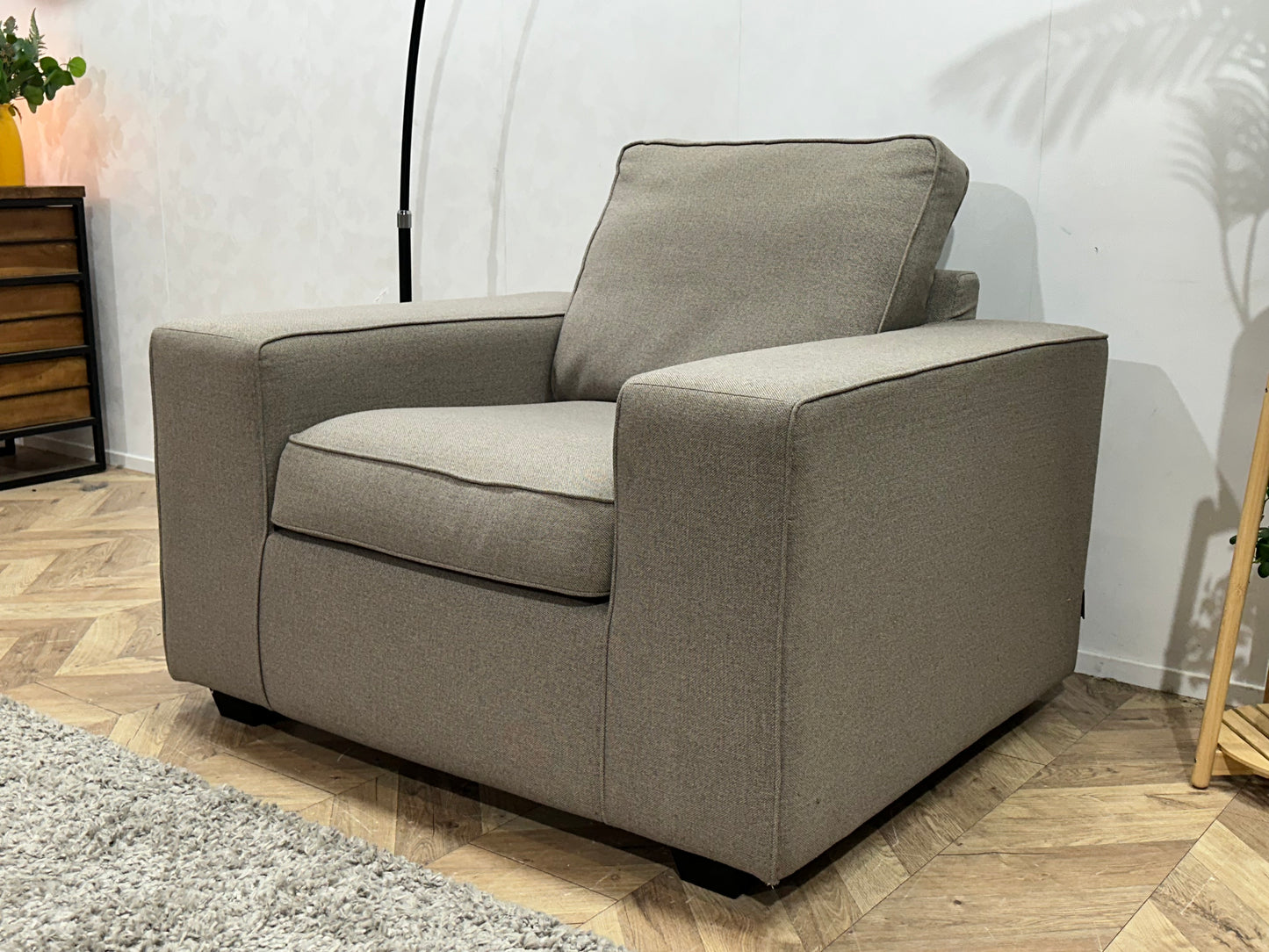Trendhoppper Licht Grijze Fauteuil ~ Losse Kussens Met Afneembare Hoezen
