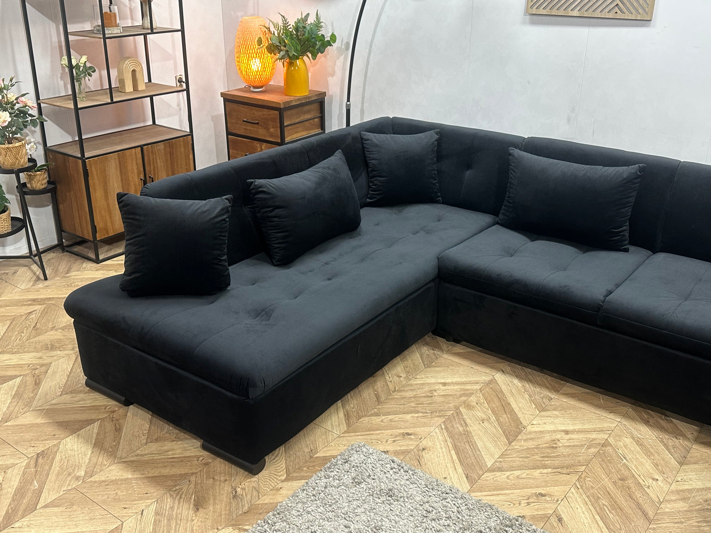 !Showroommodel! Zwarte Velvet U Bank