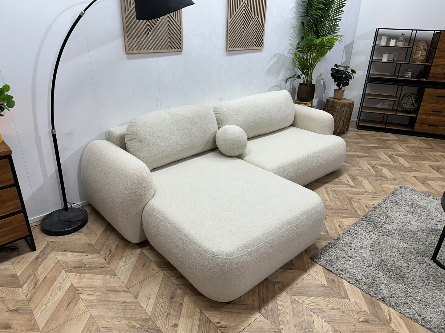 !Showroommodel! Crème Bouclé Stof Hoekbank ~ Losse Rugkussens