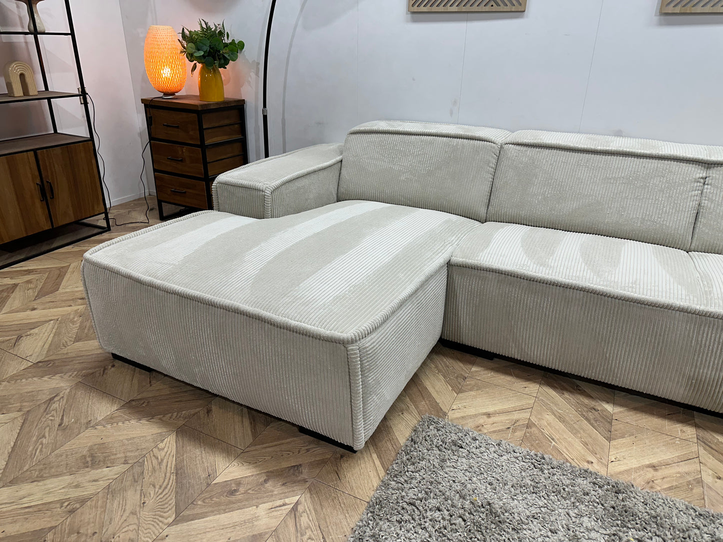 !Showroommodel! Crème Ribstof Hoekbank ~ Vaste Kussens