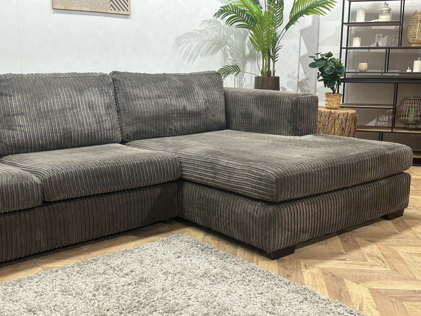 Bruine Ribstof Hoekbank ~ Losse Kussens Met Afneembare Hoezen