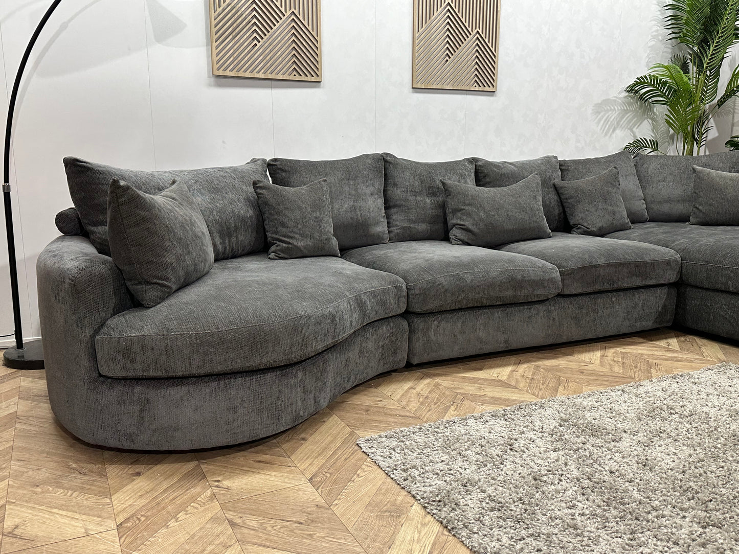 Grijze Ruime Hoekbank ~ Losse Kussens Met Afneembare Hoezen