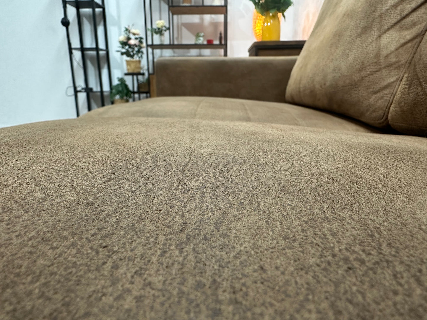 Cognac Bruine Suède Stoffen Hoekbank ~ Losse Rugkussens Met Afneembare Hoezen