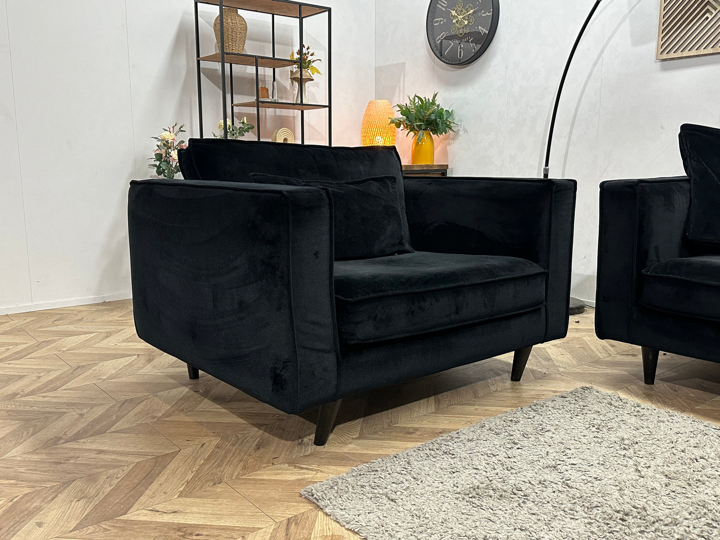 Goossens Zwarte Velvet Banken Set ~ Losse Kussens Met Afneembare Hoezen