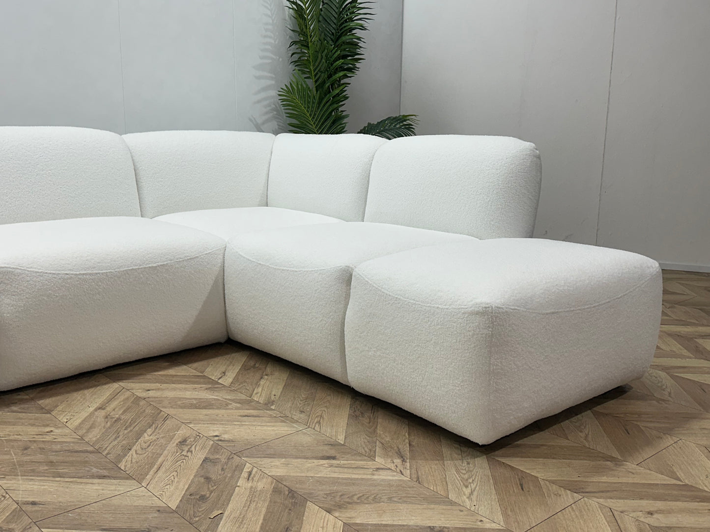 !Showroommodel! Witte Bouclé U Bank