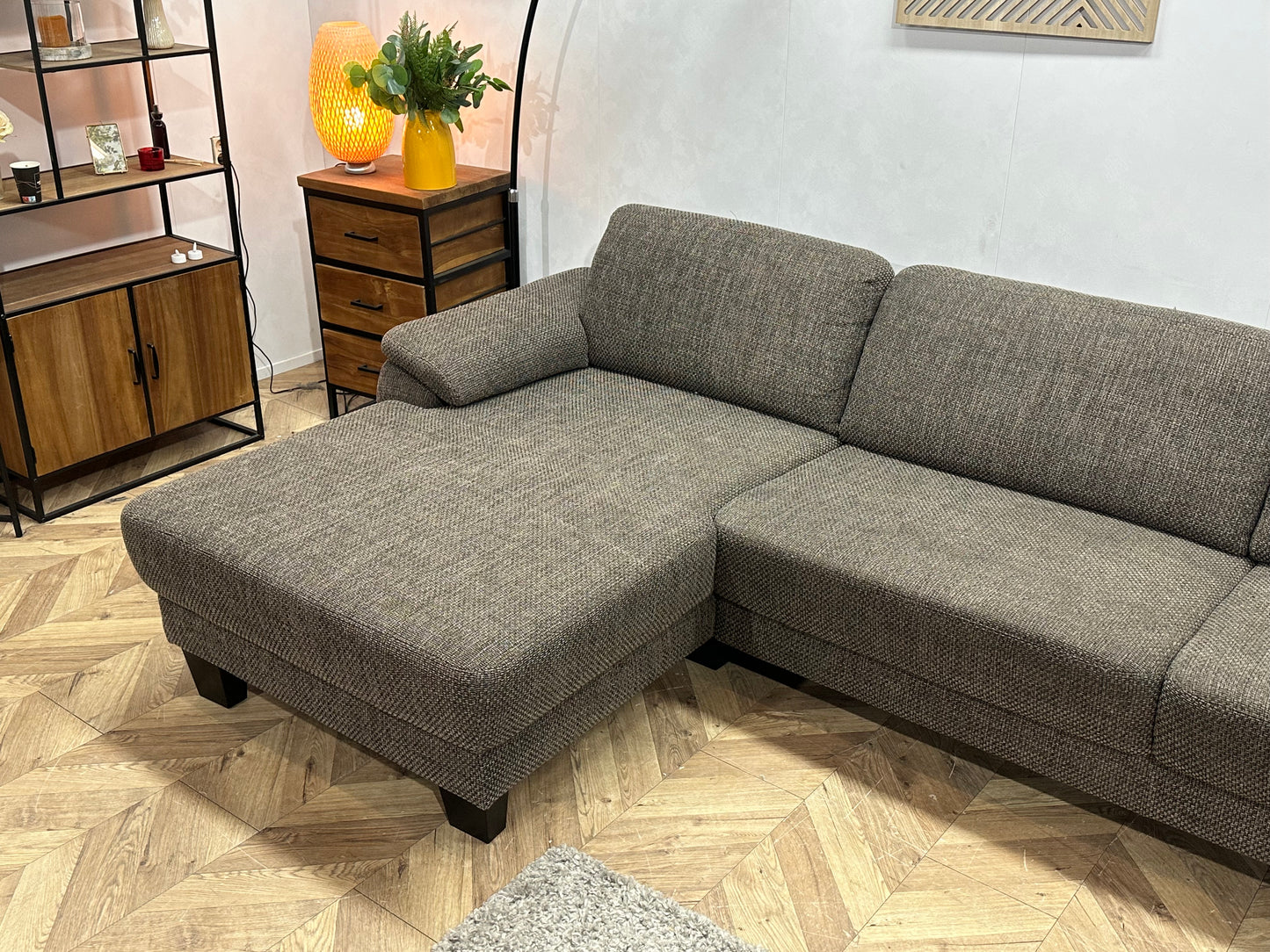 Bruine U Bank ~ Vaste Kussens