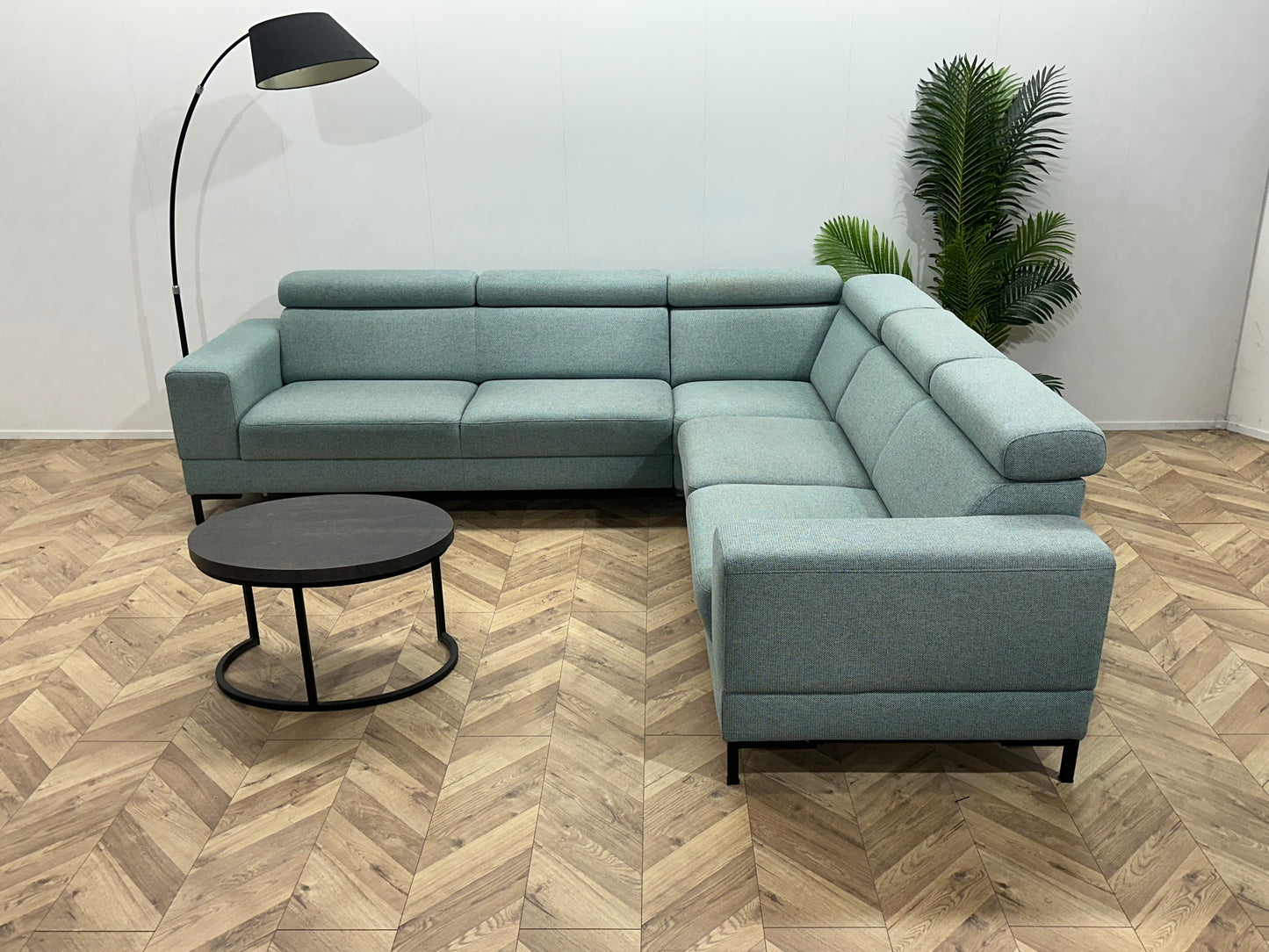 Montèl Licht Blauwe Hoekbank ~ Verstelbare Hoofdsteunen