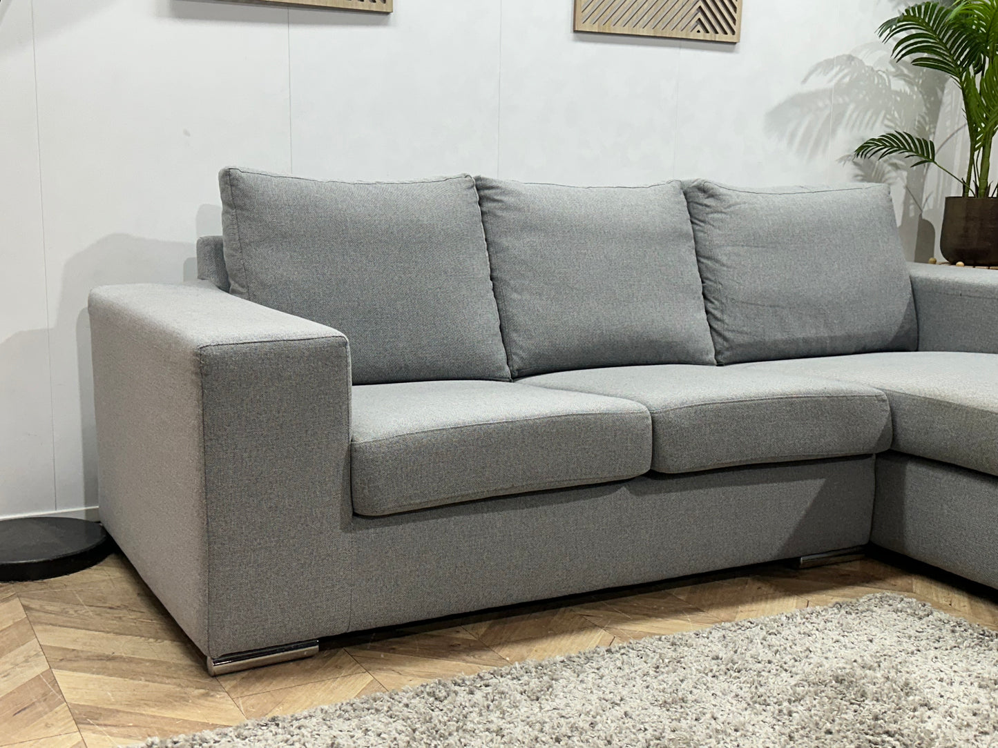 Licht Grijze Hoekbank ~ Losse Kussens Met Afneembare Hoezen