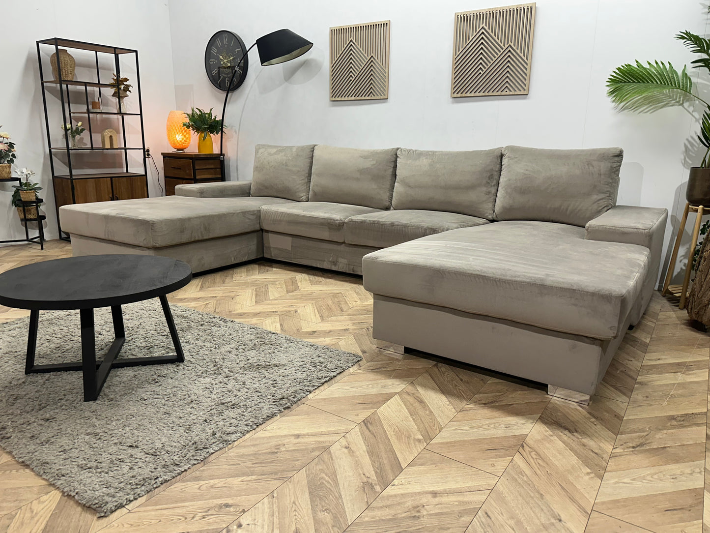 Grijze Velvet U Bank ~ Losse Kussens Met Afneembare Hoezen