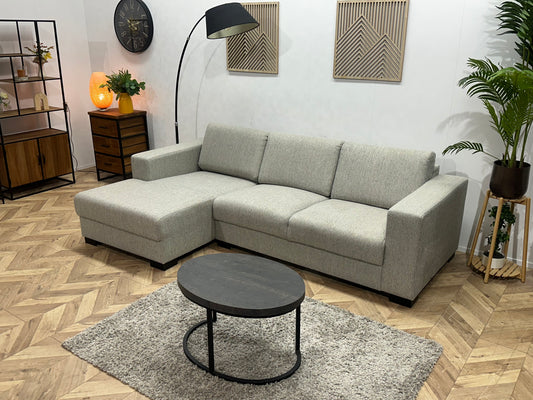 Licht Grijze Hoekbank ~ Losse Rugkussens Met Afneembare Hoezen