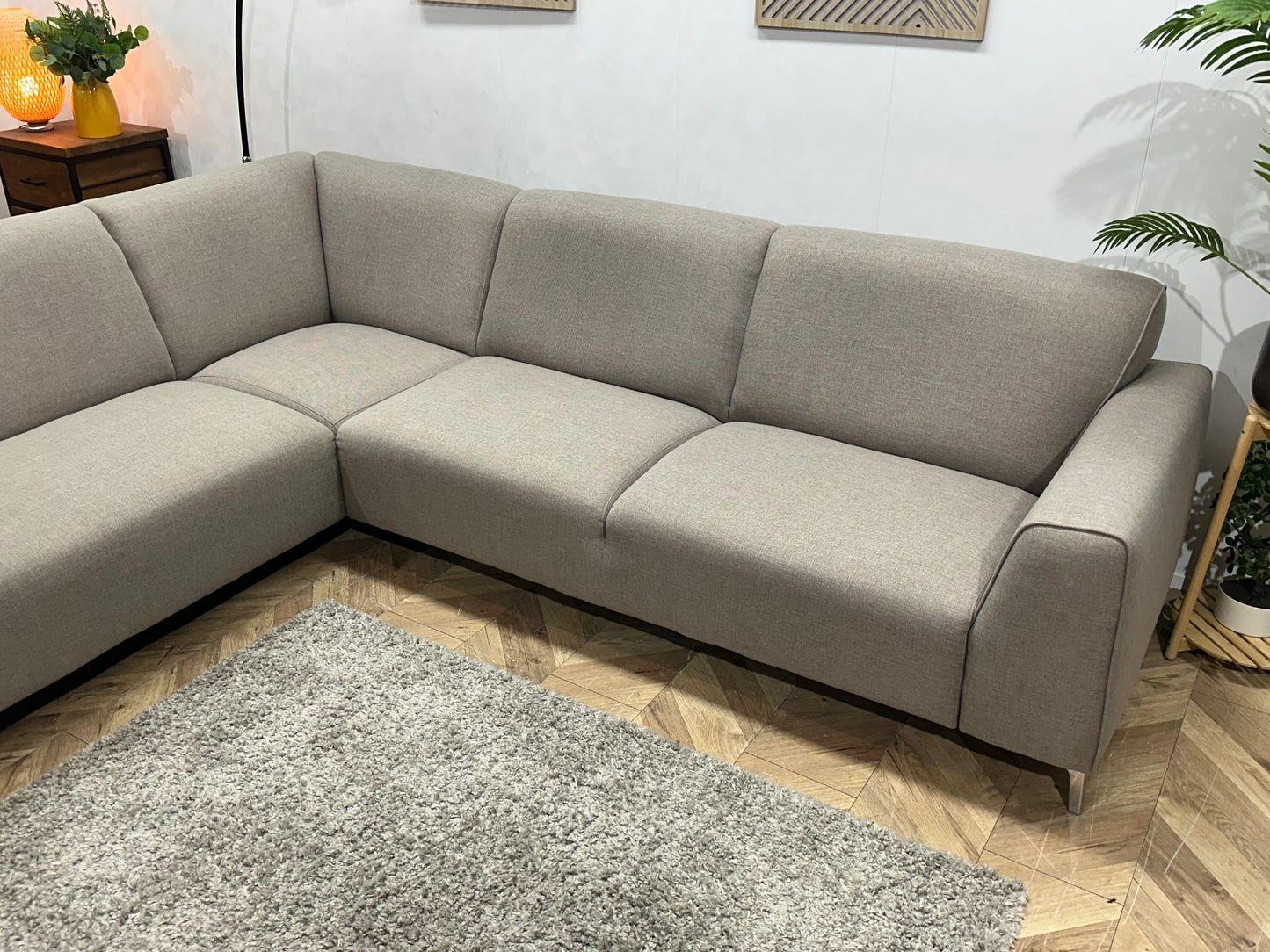 Beige Hoekbank ~ Vaste Kussens