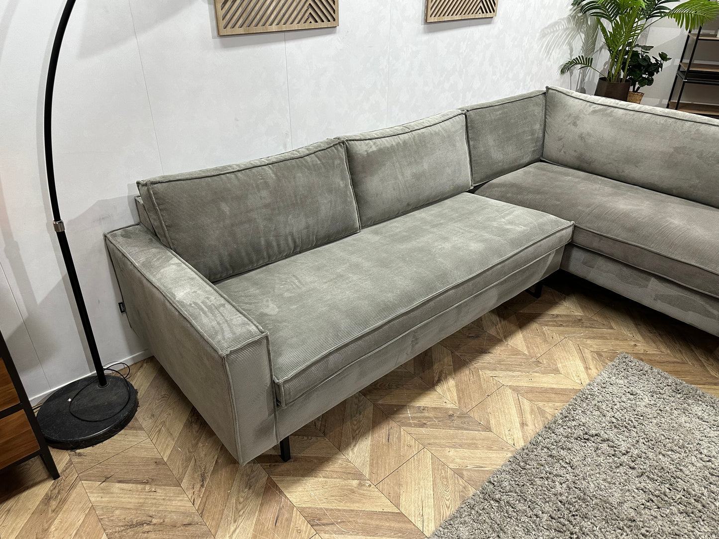 Grijze Woood Ribstof Hoekbank ~ Losse Kussens