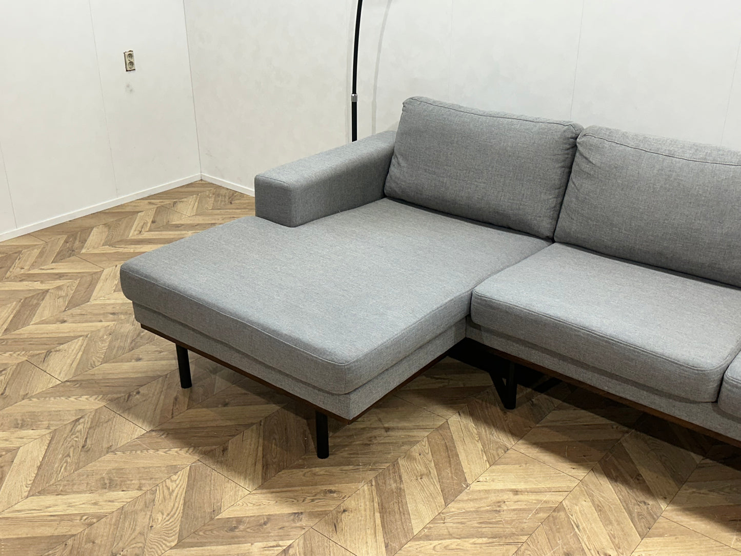 Licht Grijze Hoekbank ~ Losse Kussens Met Afneembare Hoezen