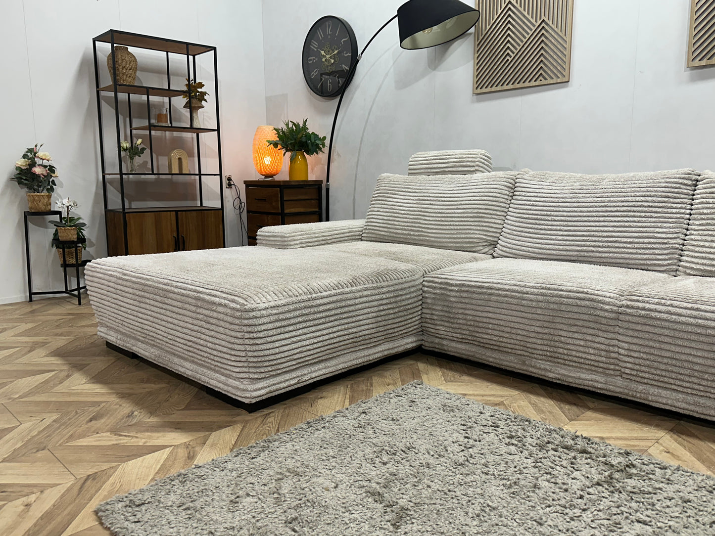 Witte Ribstof Hoekbank ~ Vaste Kussens