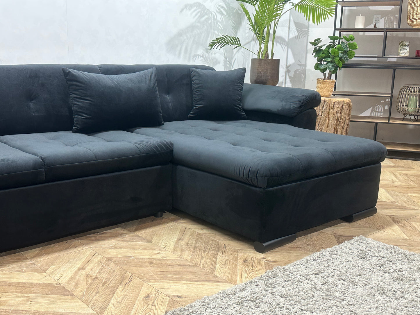 !Showroommodel! Zwarte Velvet U Bank