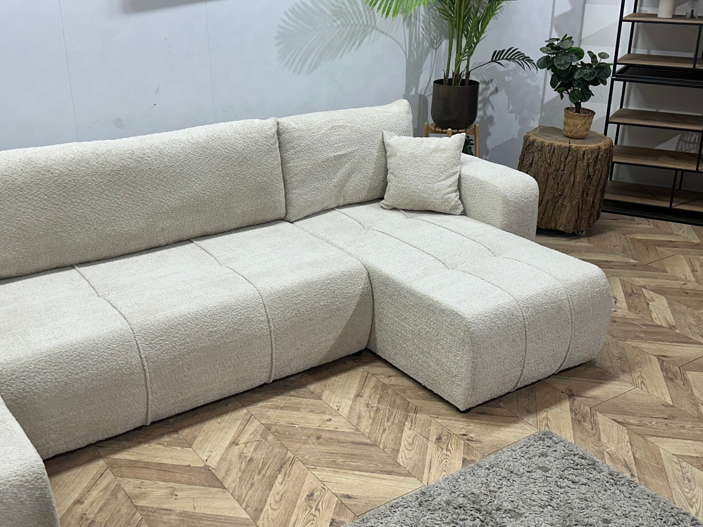 !Showroommodel! Witte Bouclé Stoffen U Bank