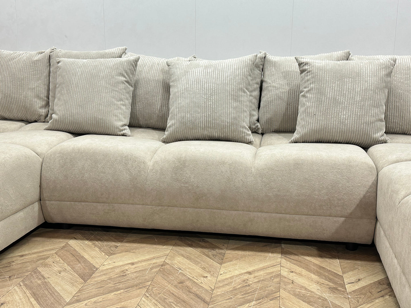 !Showroommodel! Crème Velvet U Bank ~ Losse Ribstof Rugkussens