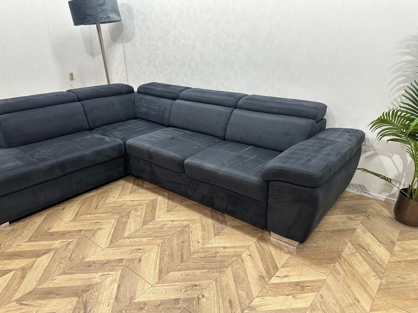 Donker Blauwe Hoekbank ~ Nieuwstaat ~ Slaapfunctie