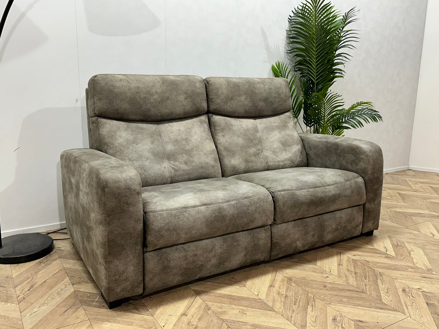 Grijze Suède Stoffen 2.5-Zits Bank ~ Vaste Kussens