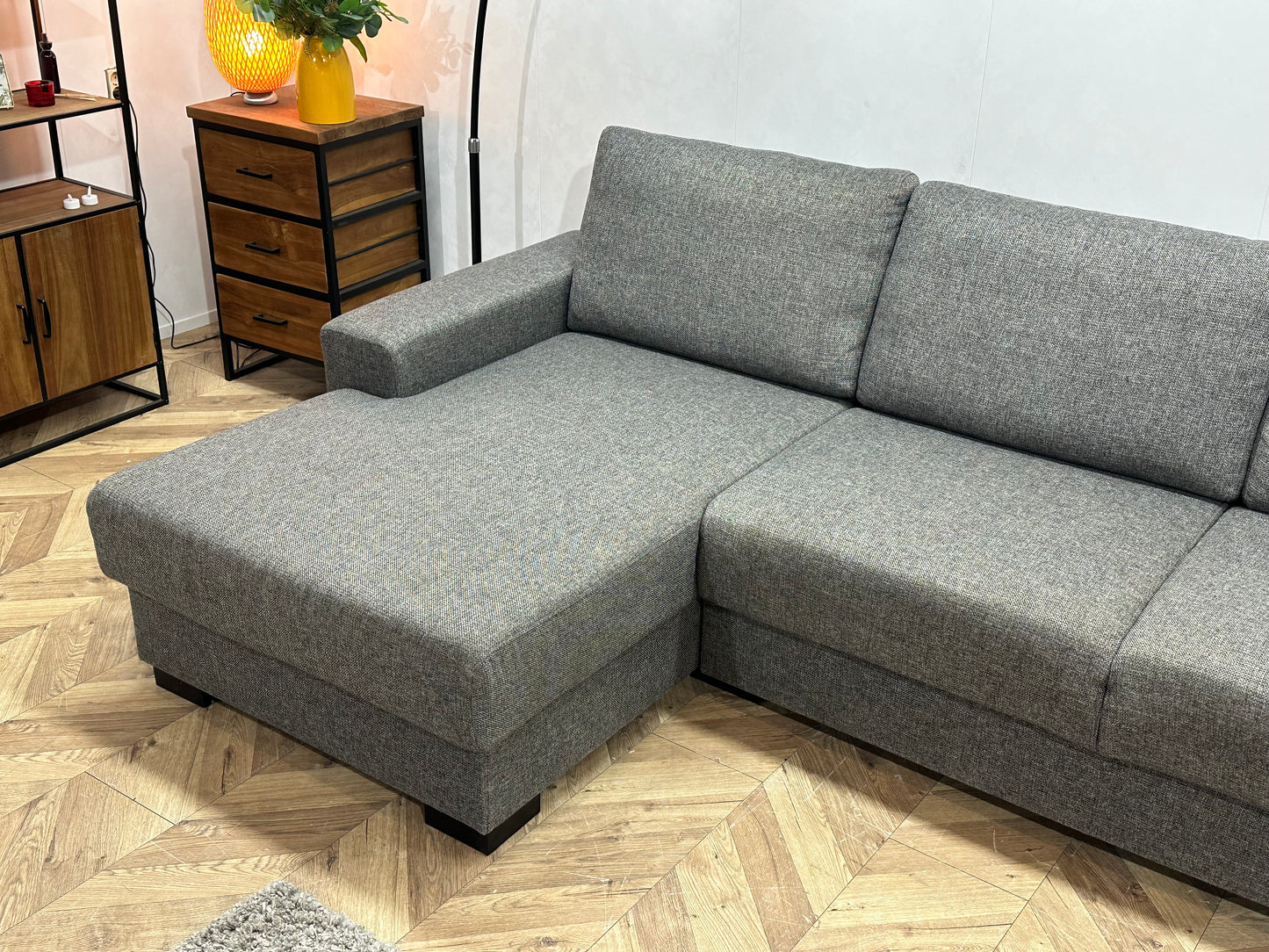 Grijze U Bank ~ Losse Rugkussens Met Afneembare Hoezen