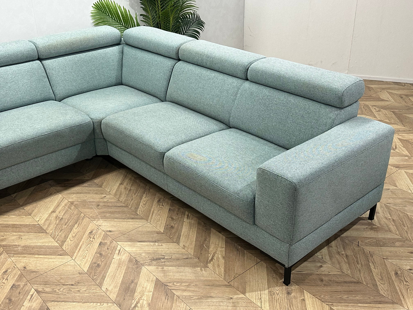 Montèl Licht Blauwe Hoekbank ~ Verstelbare Hoofdsteunen