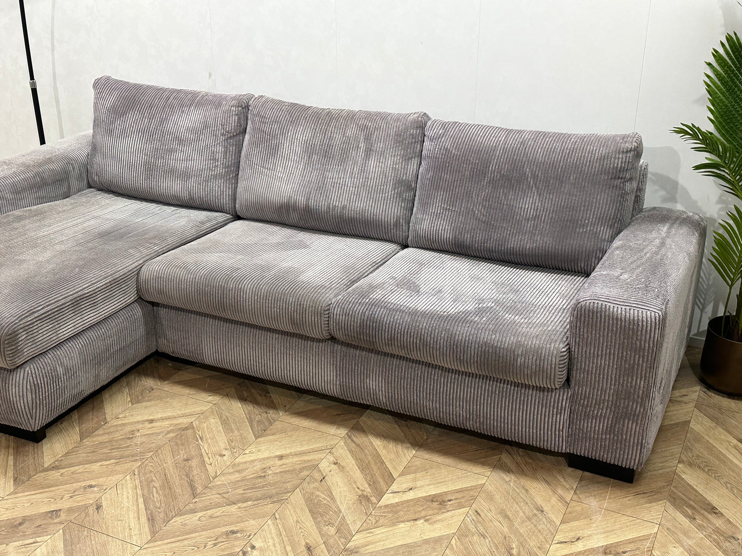 Licht Grijze Ribstof Hoekbank ~ Losse Kussens Met Afneembare Hoezen