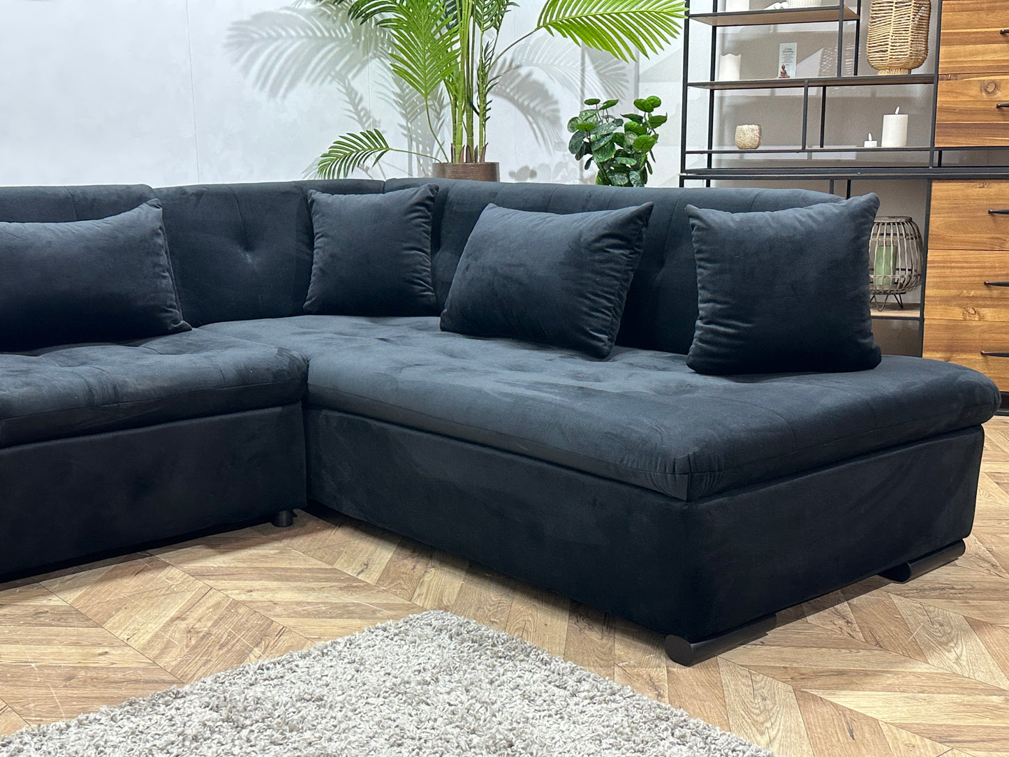 !Showroommodel! Zwarte Velvet U Bank