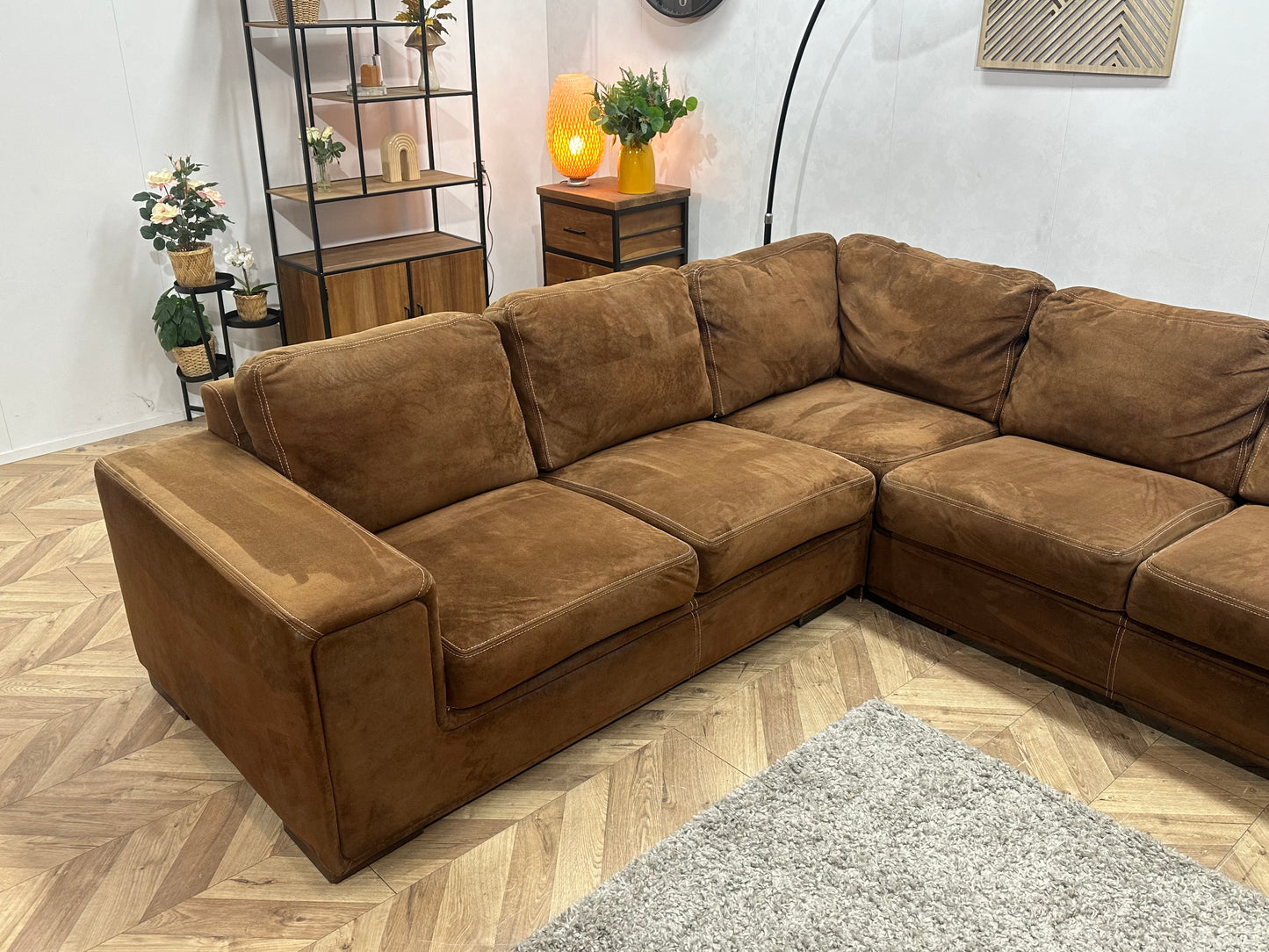 Cognac Bruine Velvet Hoekbank ~ Vaste Kussens