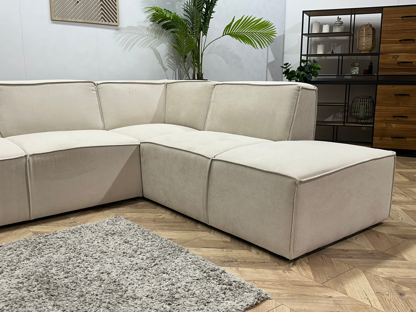 !Showroommodel! Crème Suède Stoffen Hoekbank