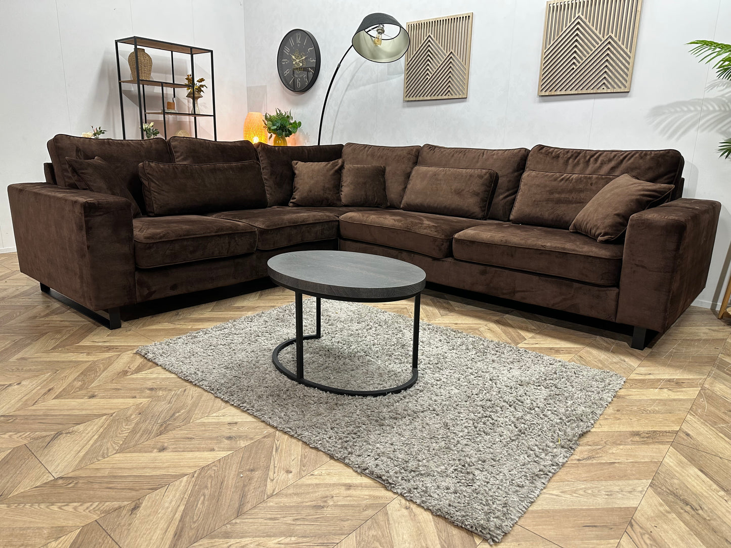 Bruine Velvet Hoekbank ~ Losse Kussens Met Afneembare Hoezen