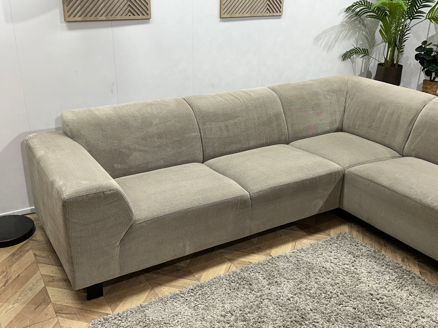 Beige Hoekbank ~ Vaste Kussens