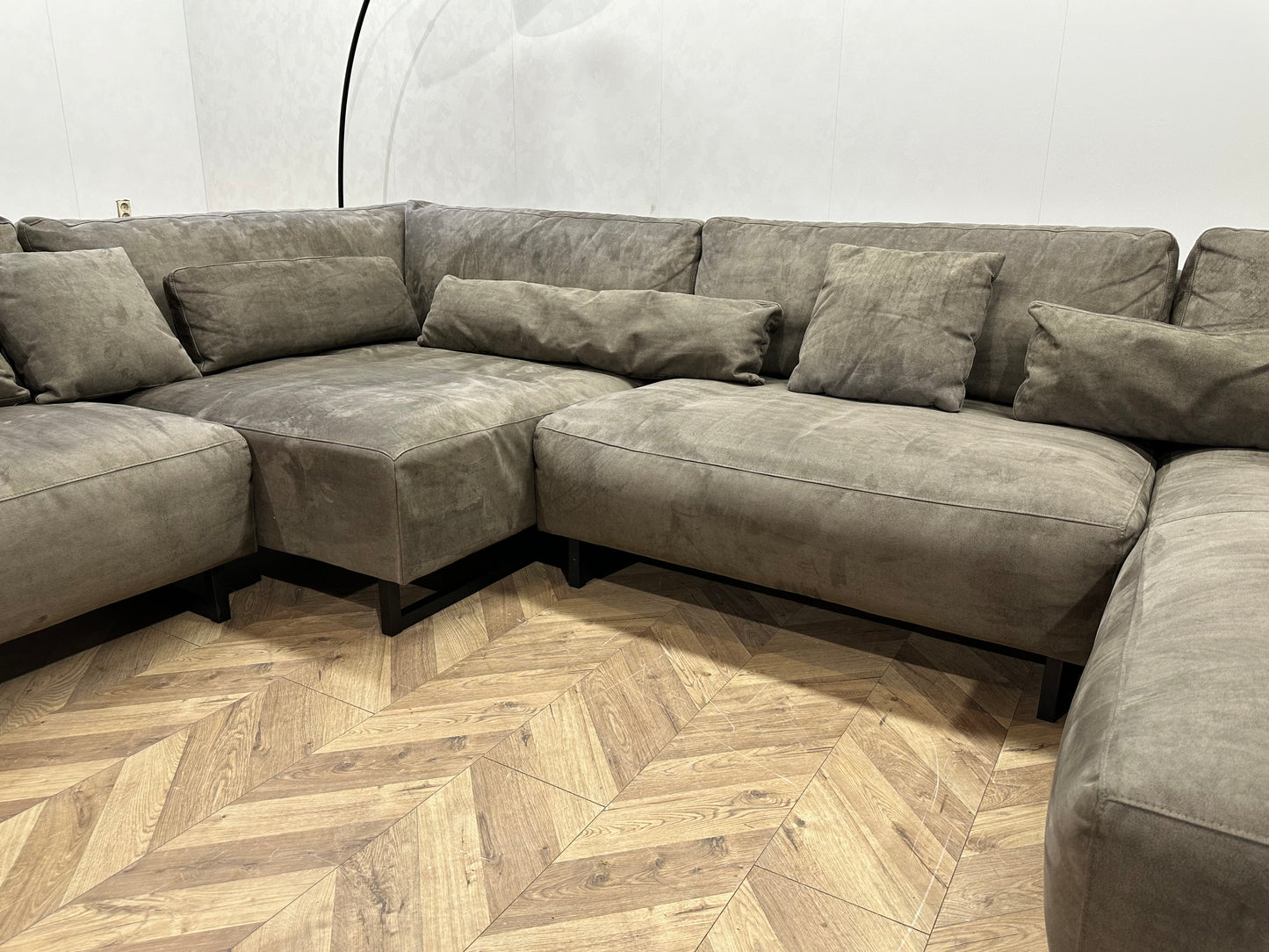 Suède Leather Look Leger Groene U Bank ~ Losse Rugkussens Met Afneembare Hoezen
