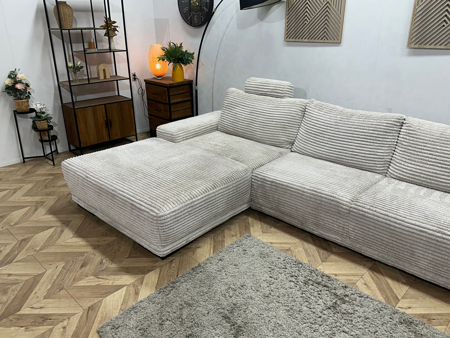 Witte Ribstof Hoekbank ~ Vaste Kussens