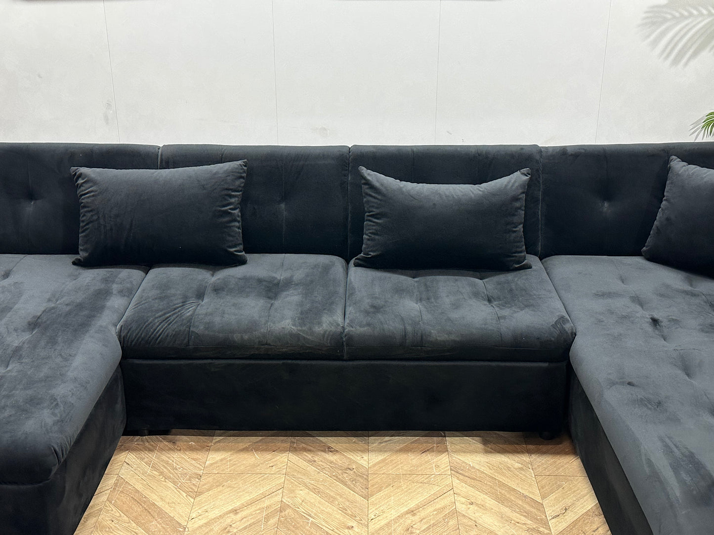 !Showroommodel! Zwarte Velvet U Bank