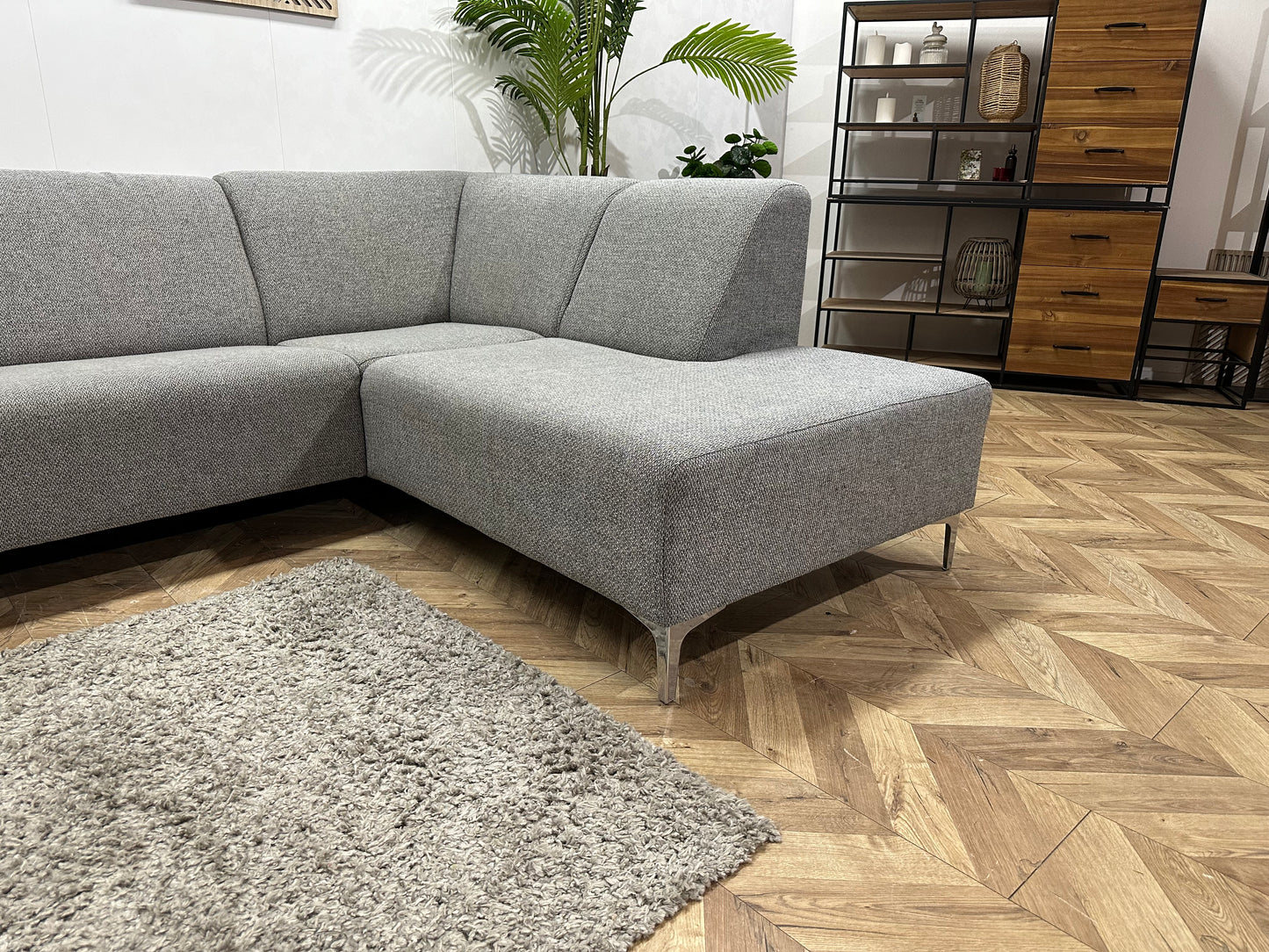 Grijze Hoekbank ~ Vaste Kussens