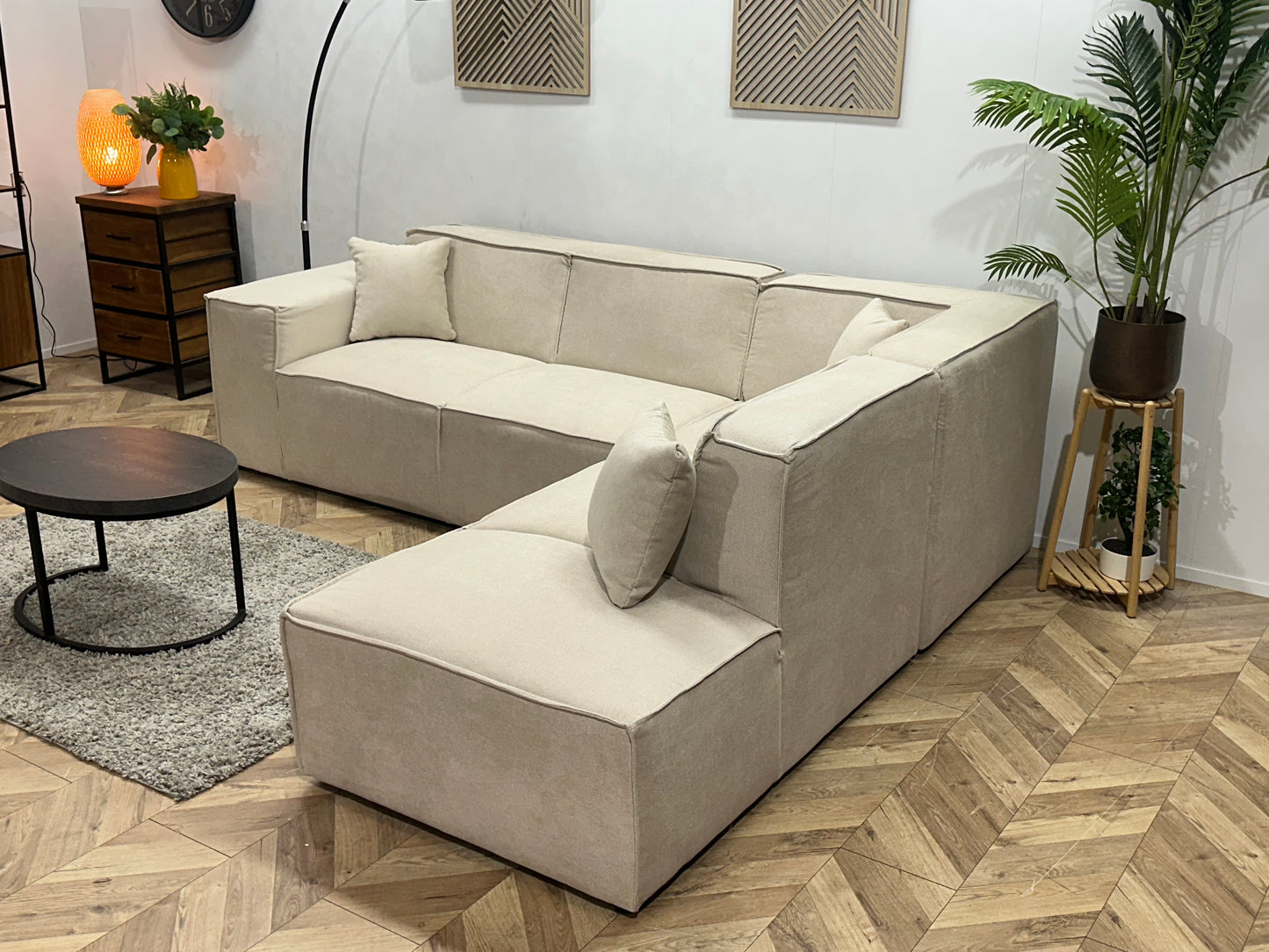 !Showroommodel! Crème Suède Stoffen Hoekbank