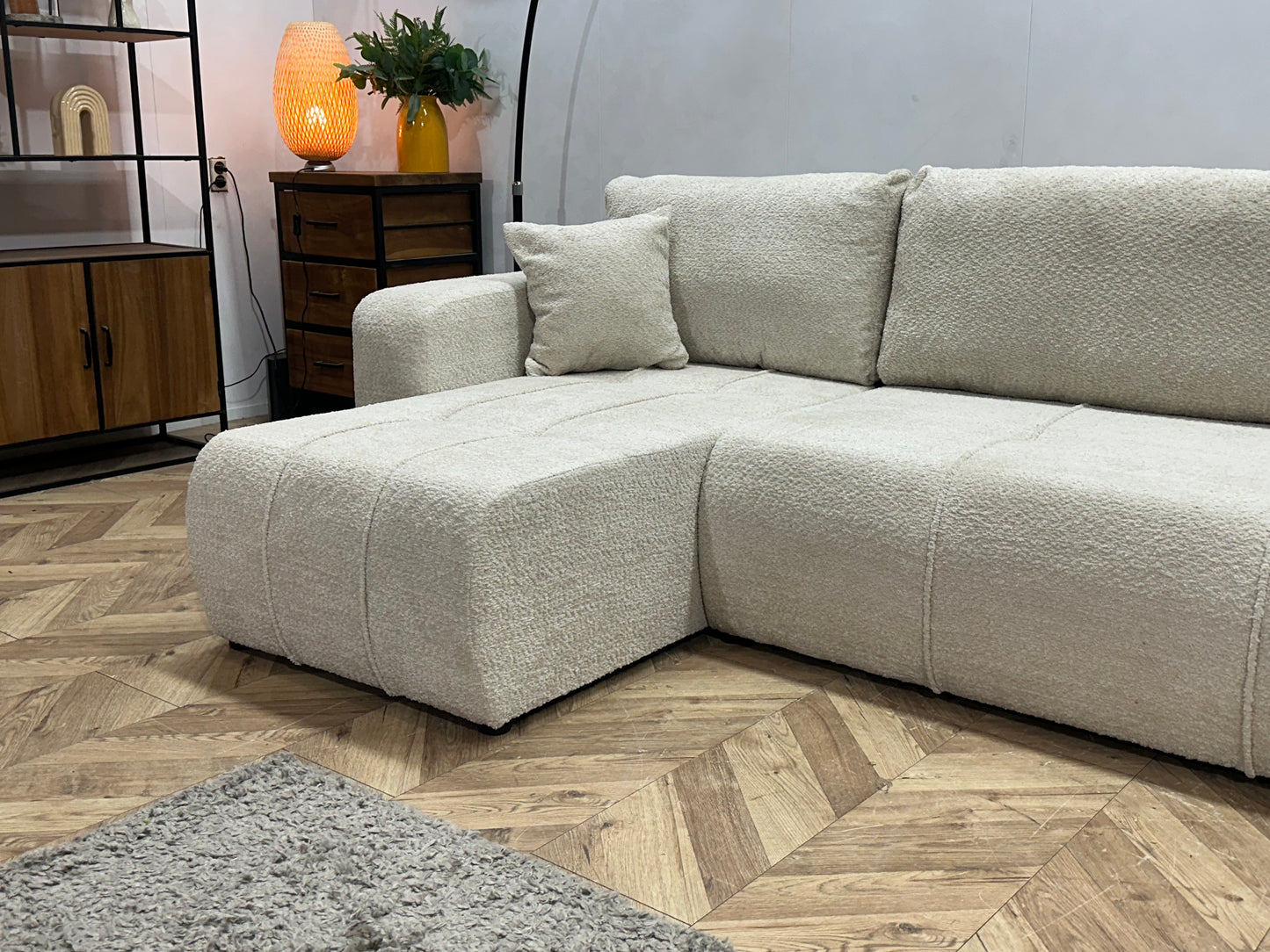 !Showroommodel! Witte Bouclé Stoffen U Bank