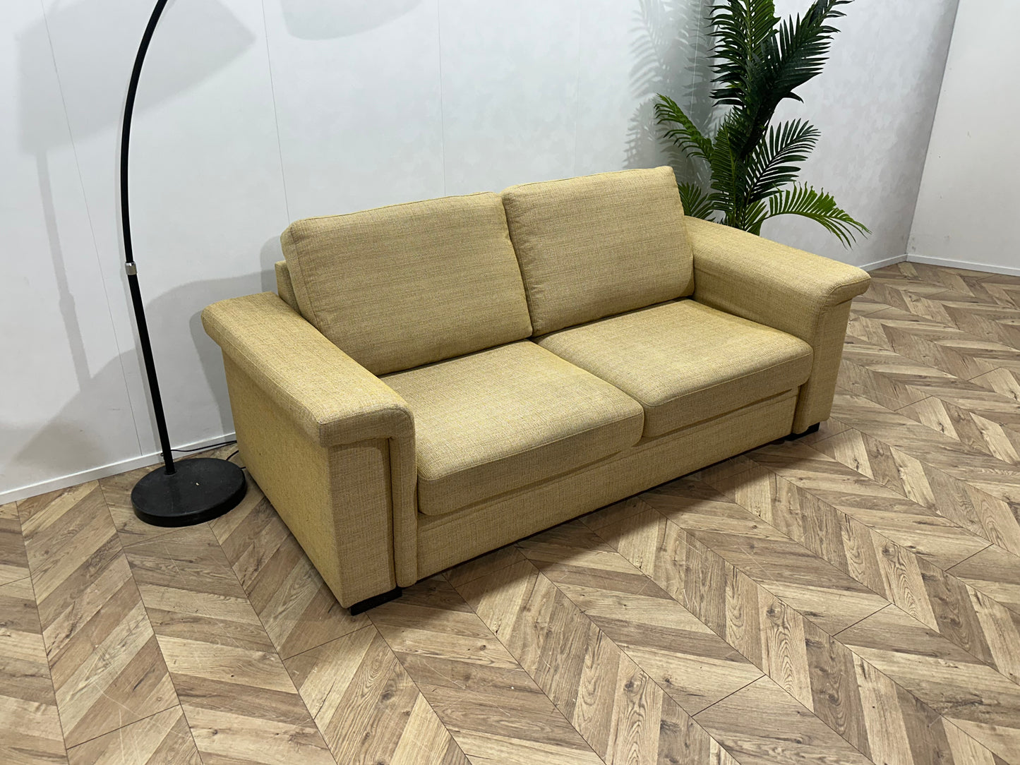 Gele 2.5-Zits Bank ~ Losse Kussens Met Afneembare Hoezen