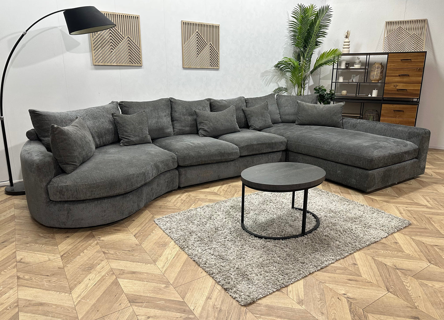 Grijze Ruime Hoekbank ~ Losse Kussens Met Afneembare Hoezen