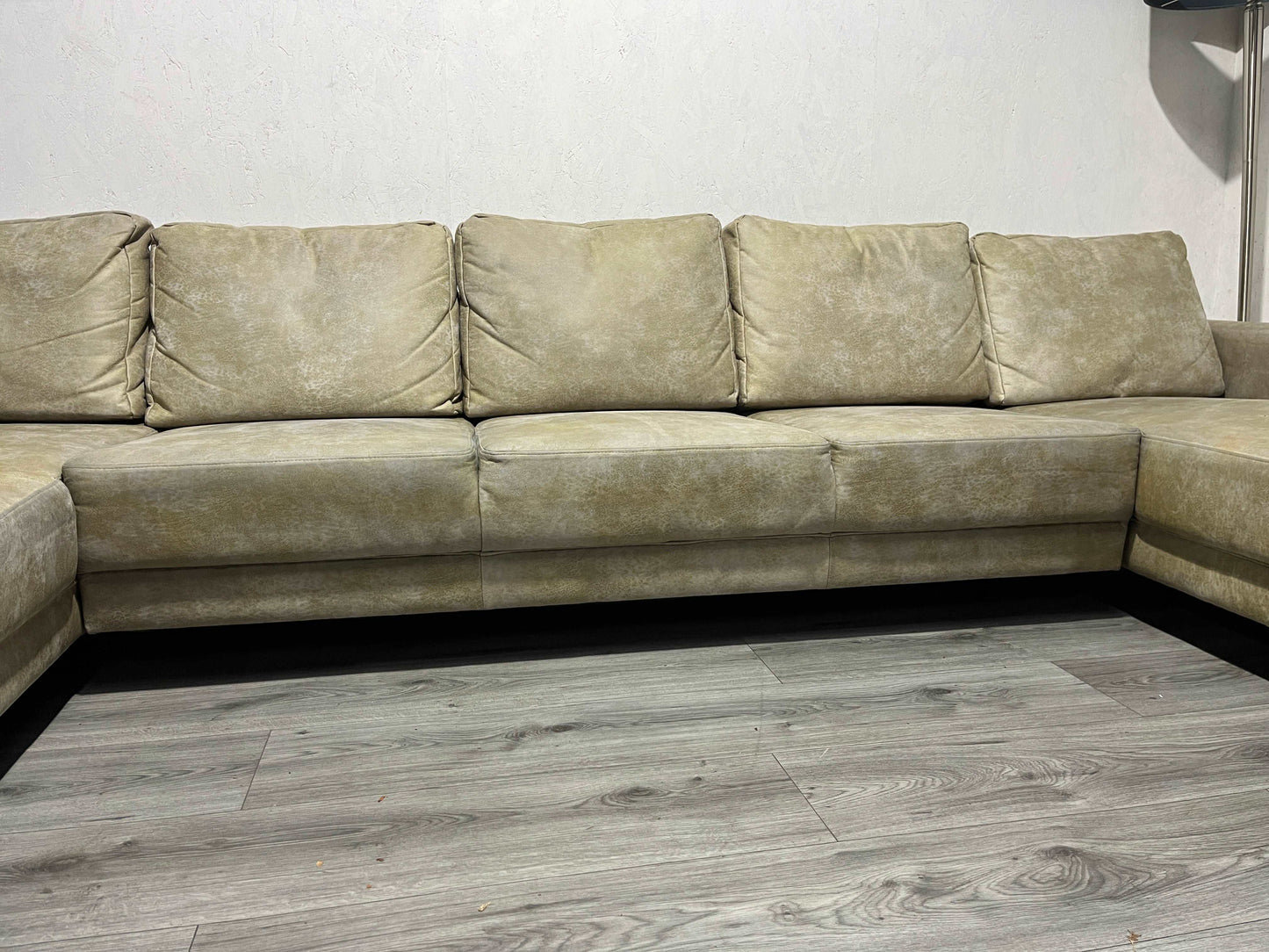Ruime Beige U Bank