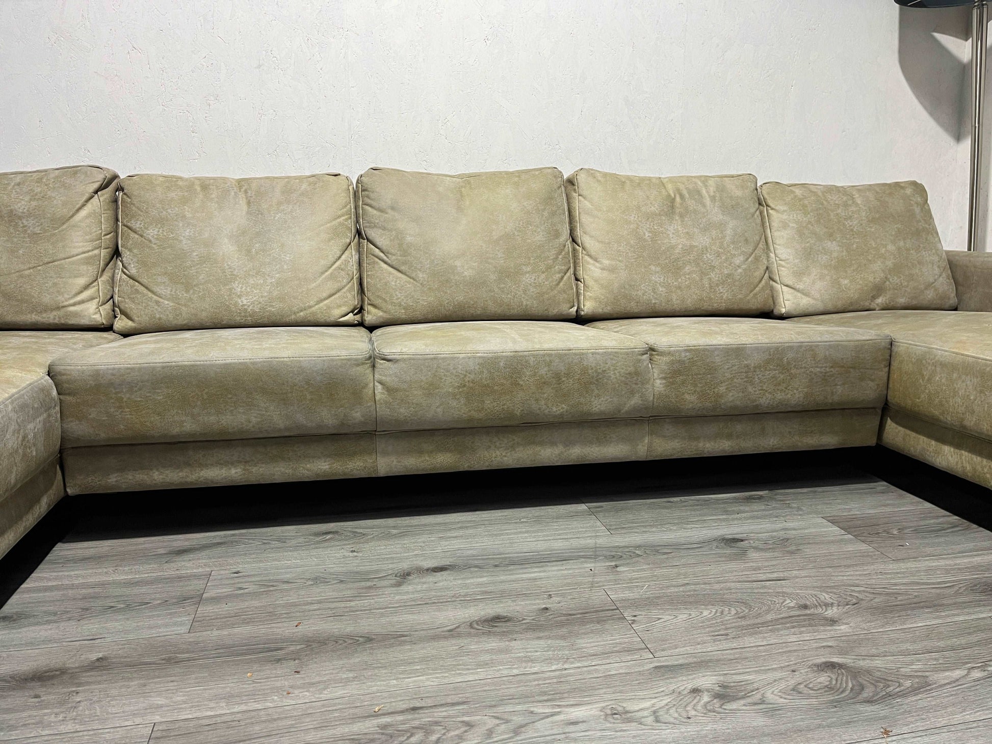 Ruime Beige U Bank