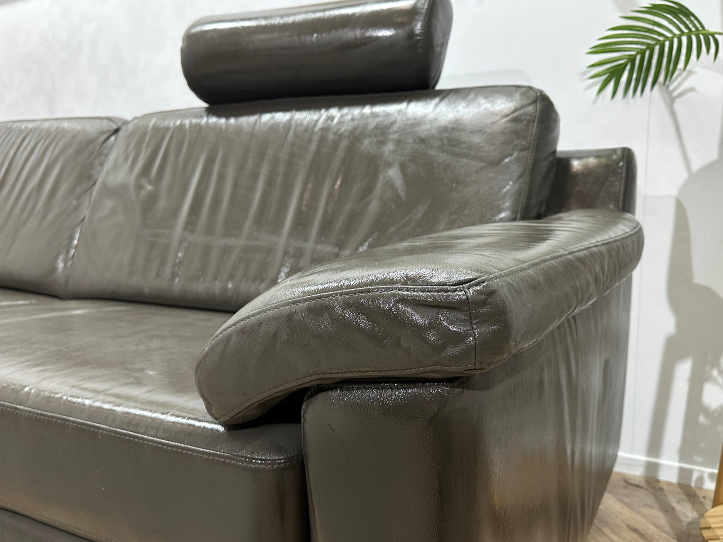 Montèl Antraciet Echt Lederen 2.5-Zits Bank Inc Hocker ~ Geïmpregneerd