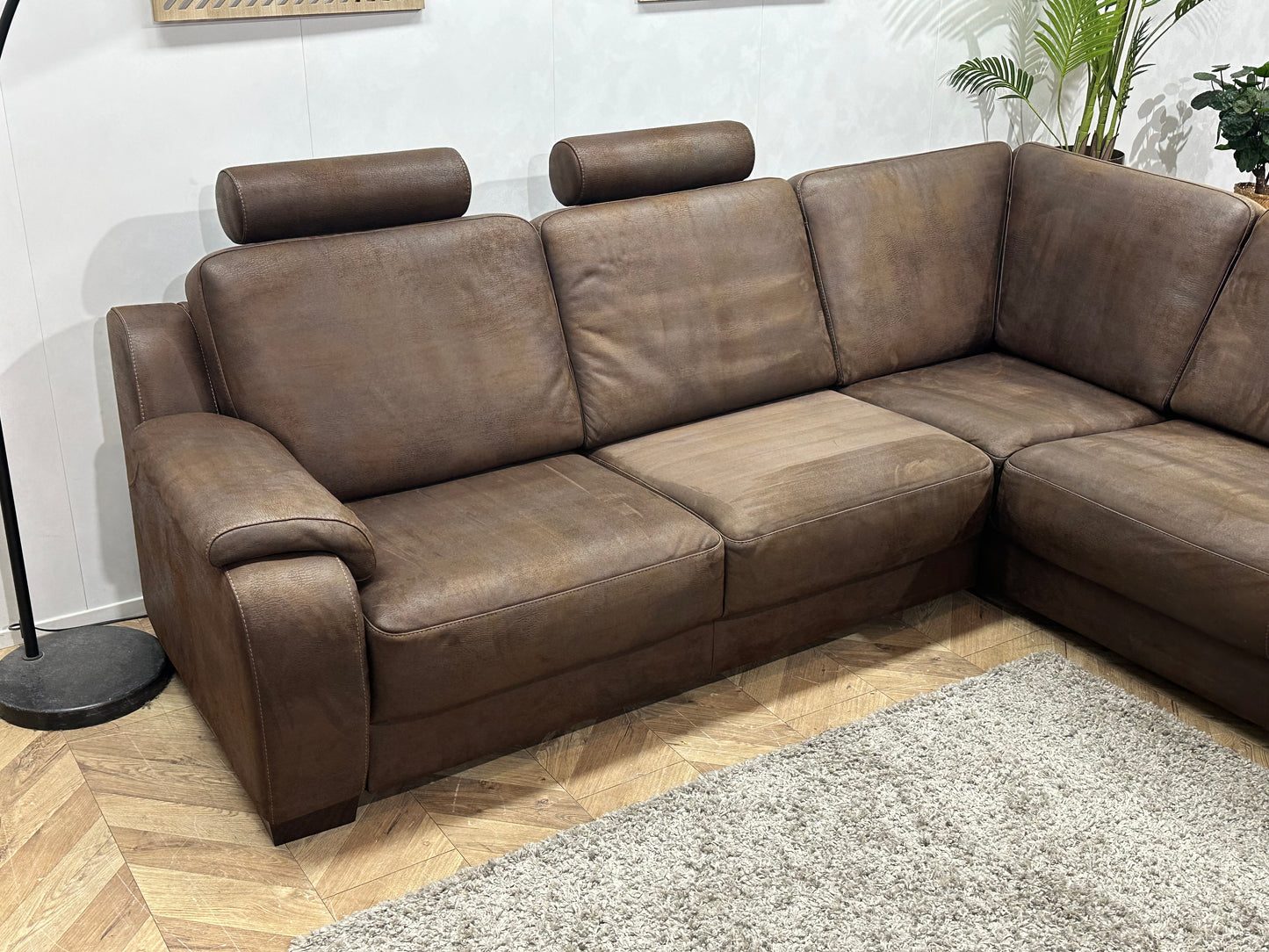 Bruine Suède Stoffen Hoekbank ~ Vaste Kussens